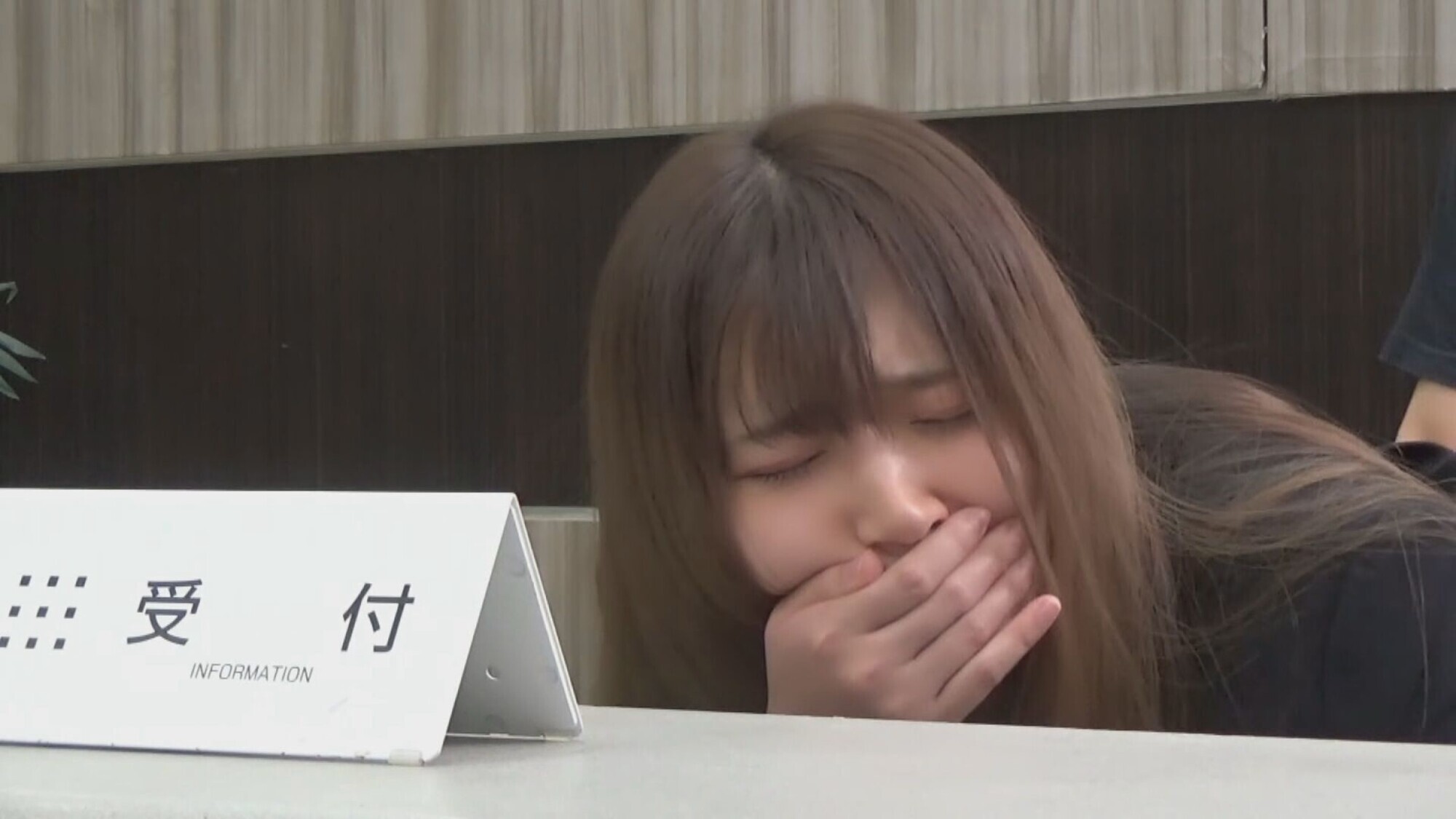 大手企業インターンJD 嗚咽の受付デスク 男優位の懐妊セックス 画像9