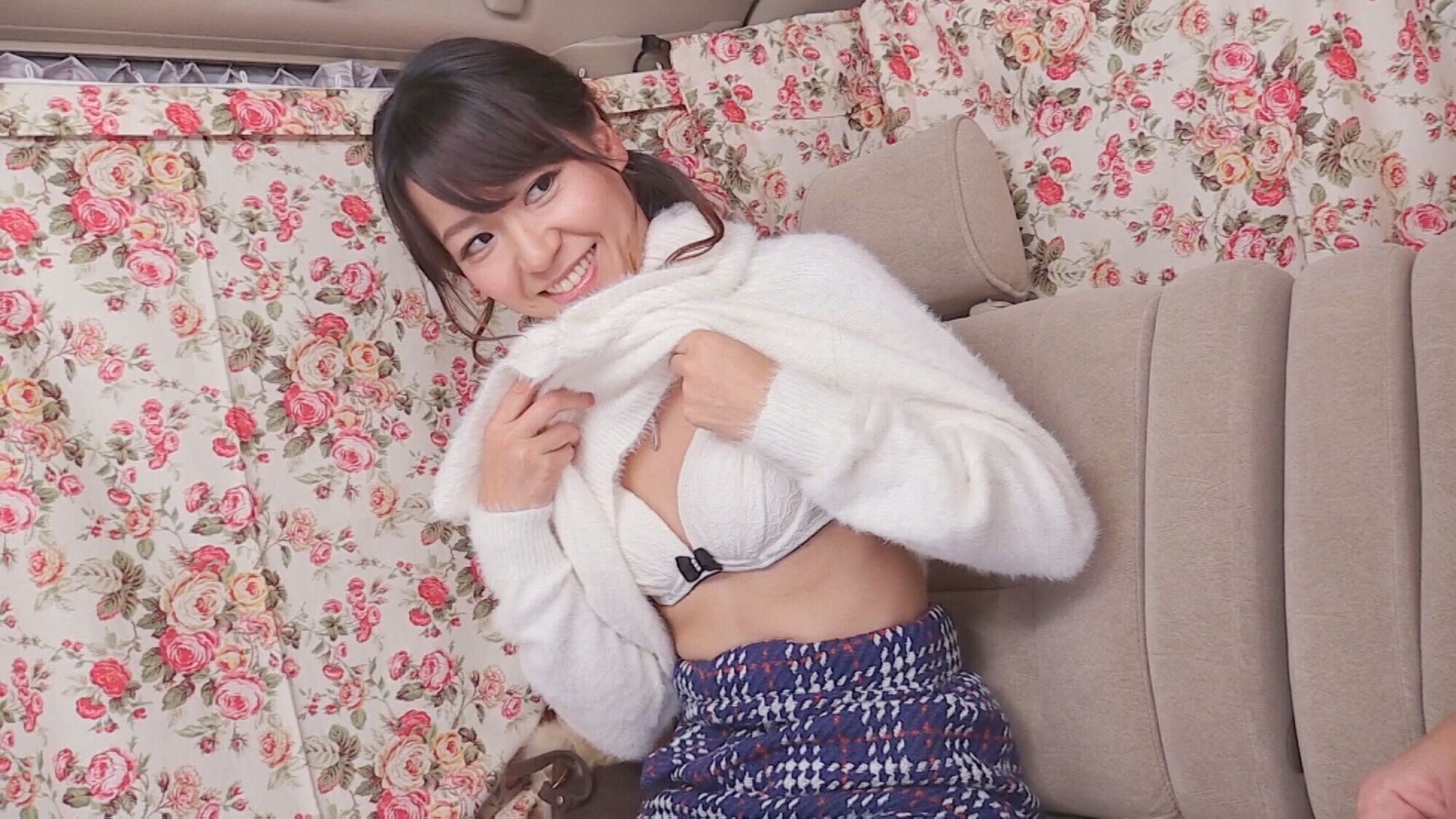 アナウンサー系美人奥様の痴態！3年ぶりのセックスに大感激！ 画像1