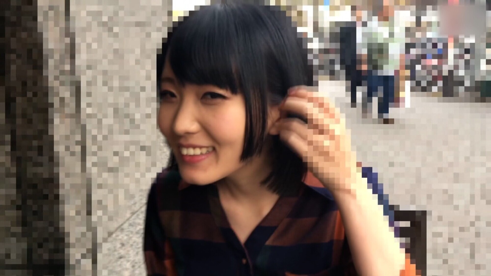 恥じらいまくりの超美形娘と奇跡のワンチャン！貧乳、パイパンつるぷに美マン娘とラブホでハメ撮り潮吹きSEX！ 画像1