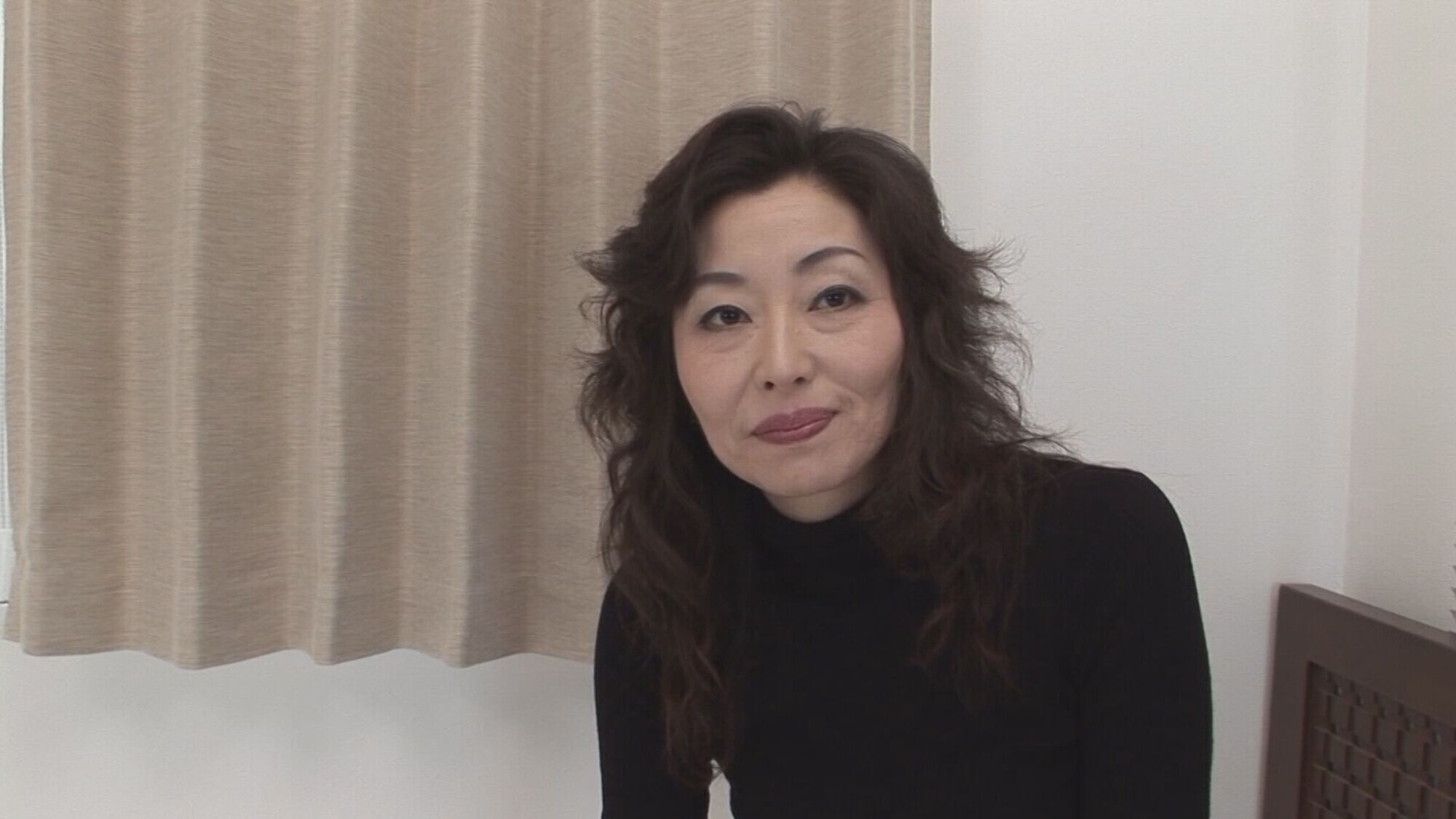 まさに昭和を生き抜いたバブル世紀の熟女さん!ジュリアナ時代の入れ食い時代を思い出して中出しセックス! 画像1