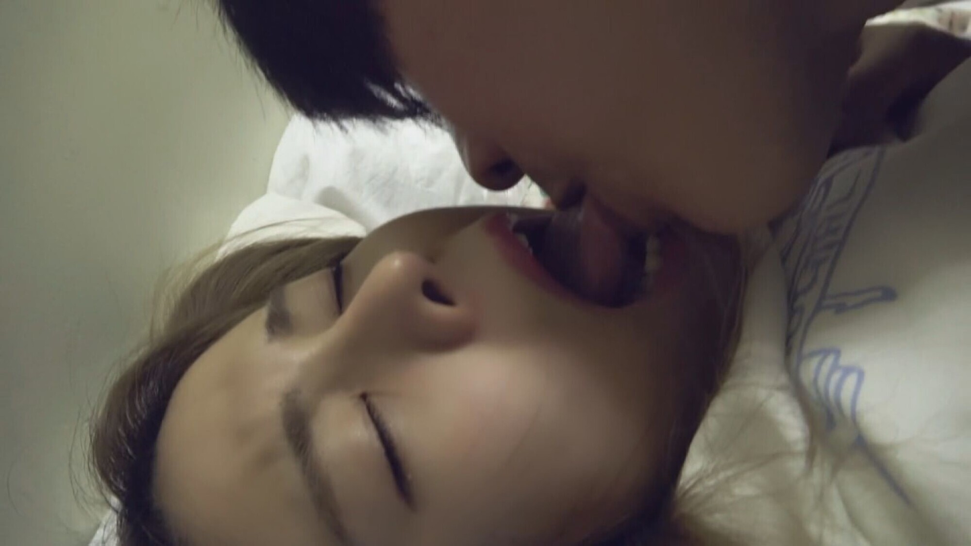 【推し活の末路】北関東の引きこもりギャル。どこかのホストクラブで餌食になって、さらに肉棒の餌食に･･･ 画像1