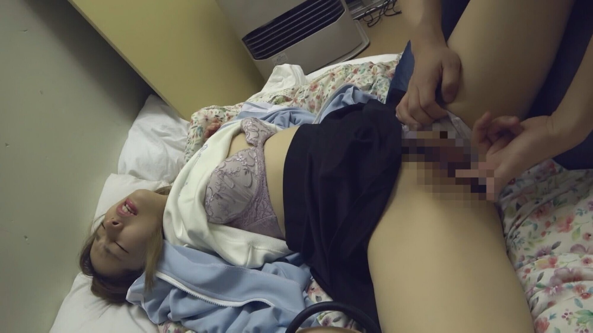 【推し活の末路】北関東の引きこもりギャル。どこかのホストクラブで餌食になって、さらに肉棒の餌食に･･･ 画像2