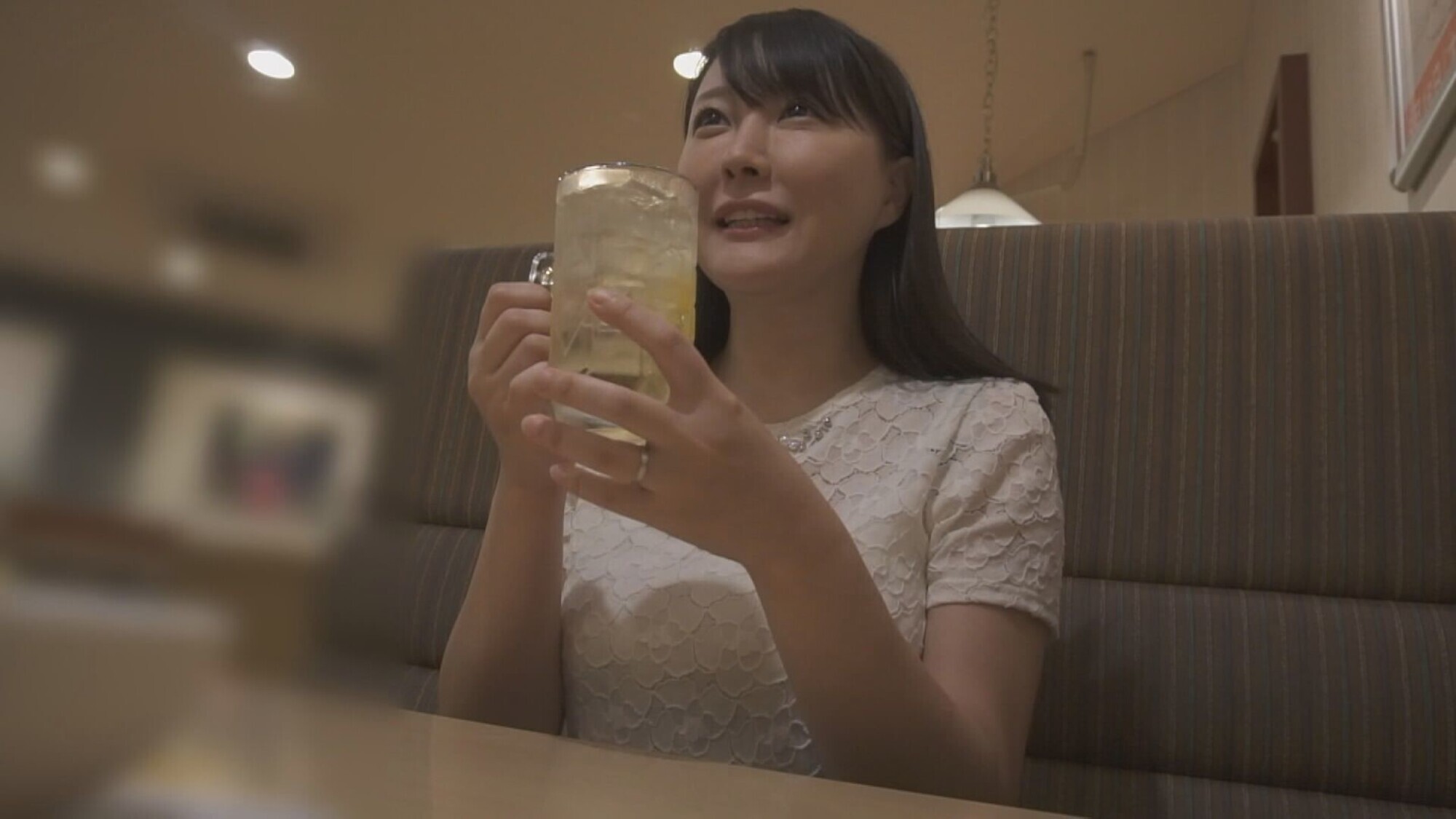 「すごい久しぶりです！」男のモノにうっとりのおっとり巨乳妻！ 画像1