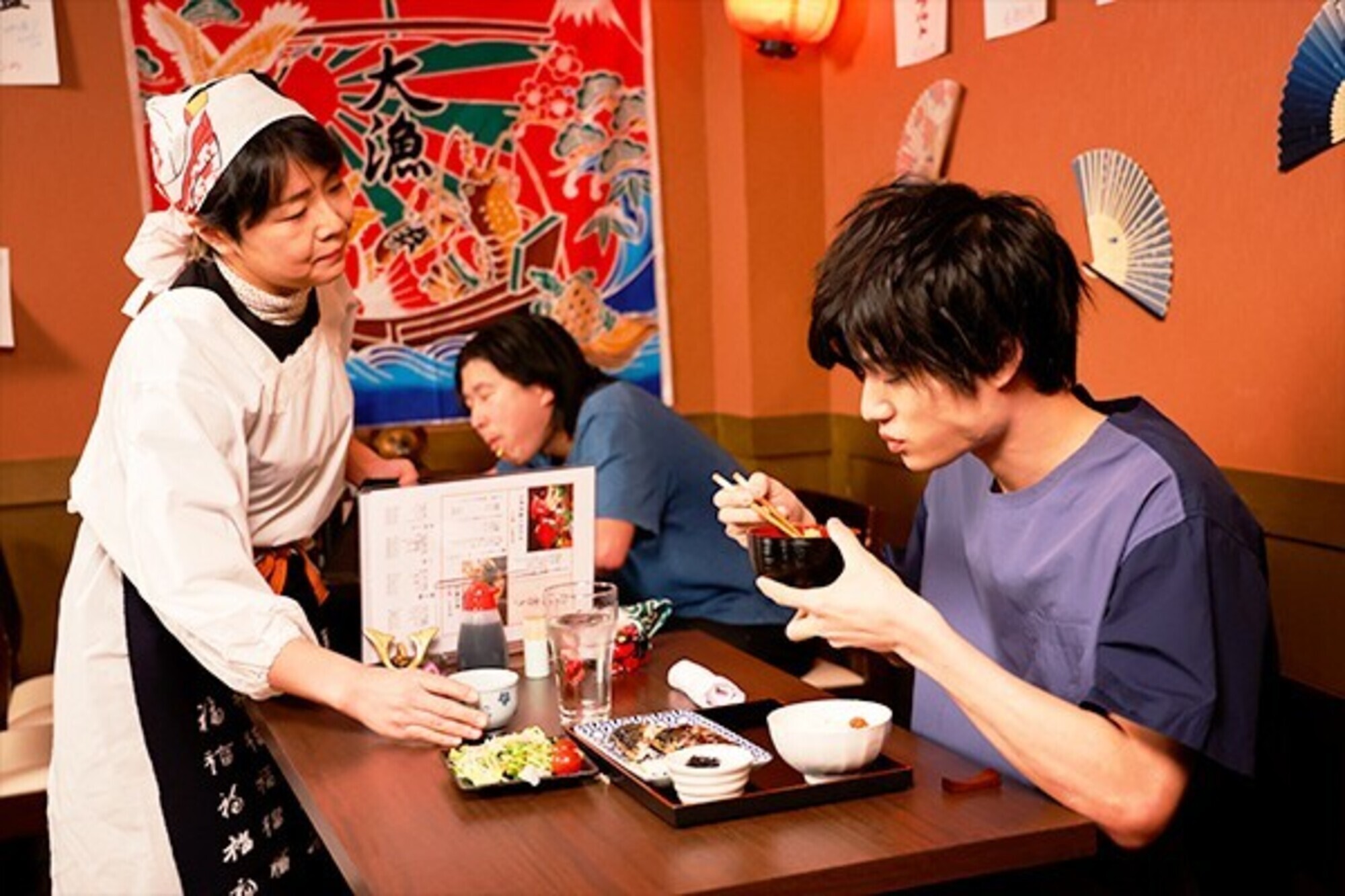 必然の再会 画像1