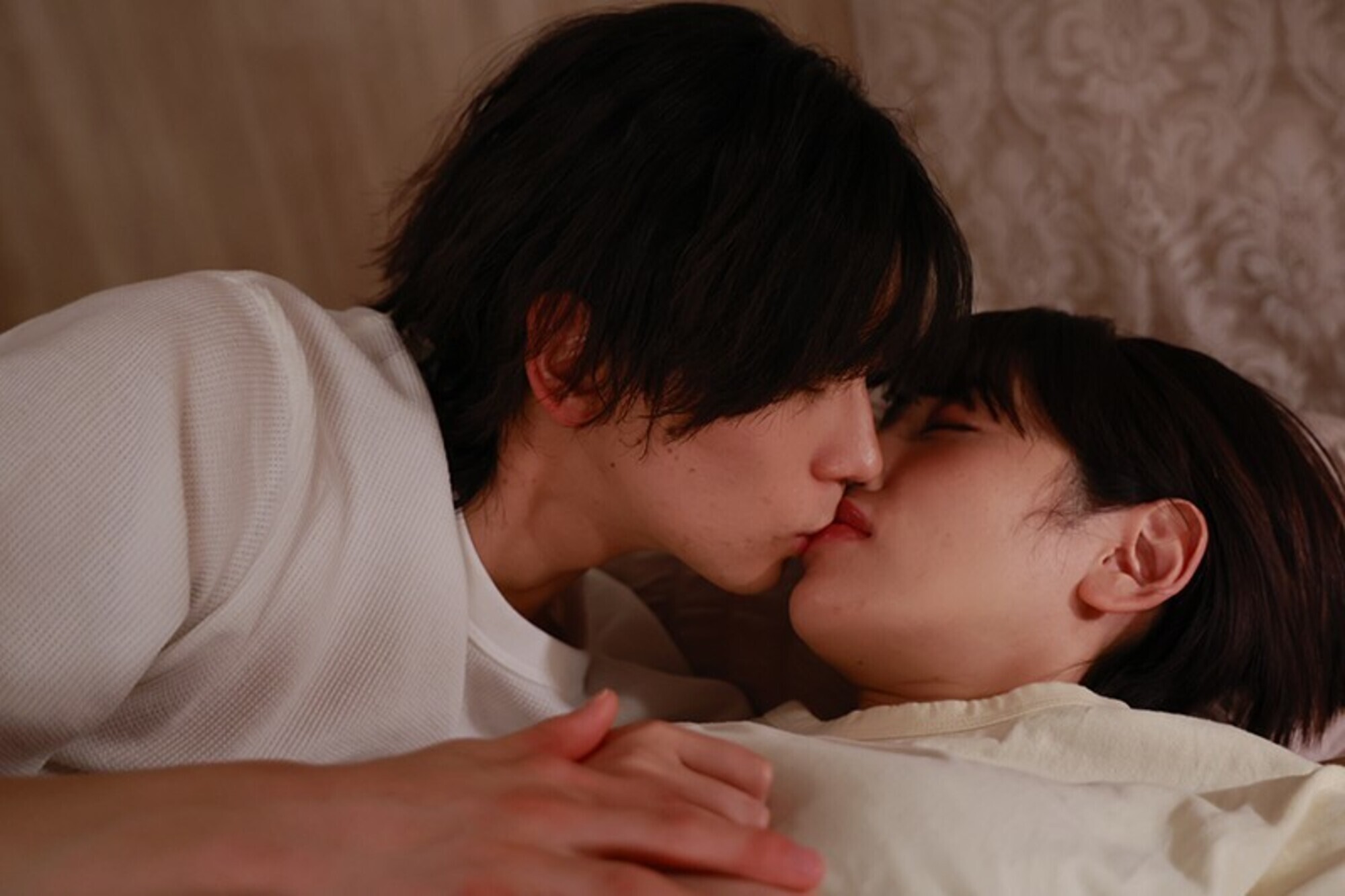 今夜、ひとつのベッドで。