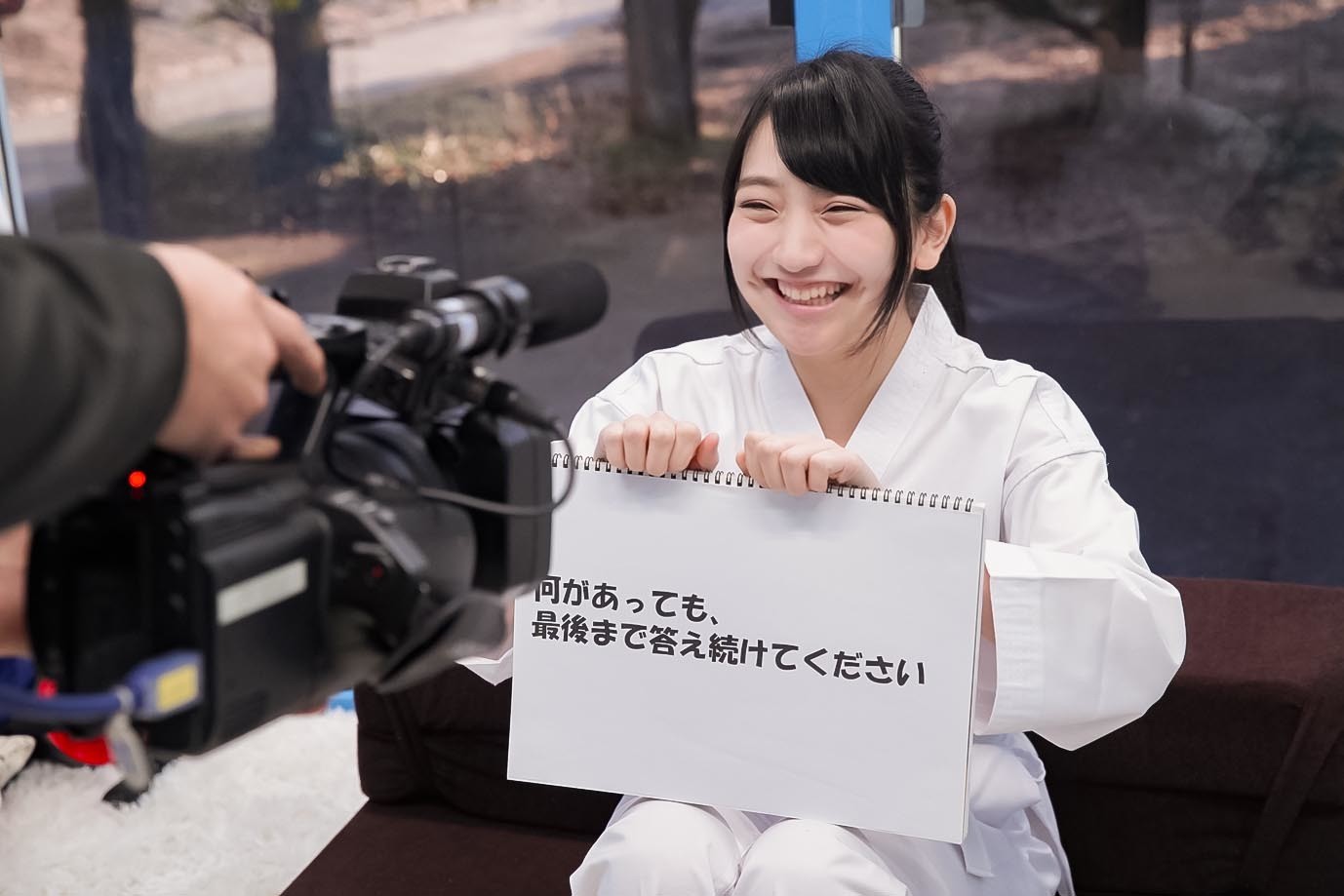 みなみ(18)マジックミラー号素人女子大生限定 100の質問中に突然デカチンを即ハメ!恥じらいつつも、連続ピストンでオマ○コぐちょ濡れ大絶頂!おまけに大洪水!スポーツ女子編 画像2