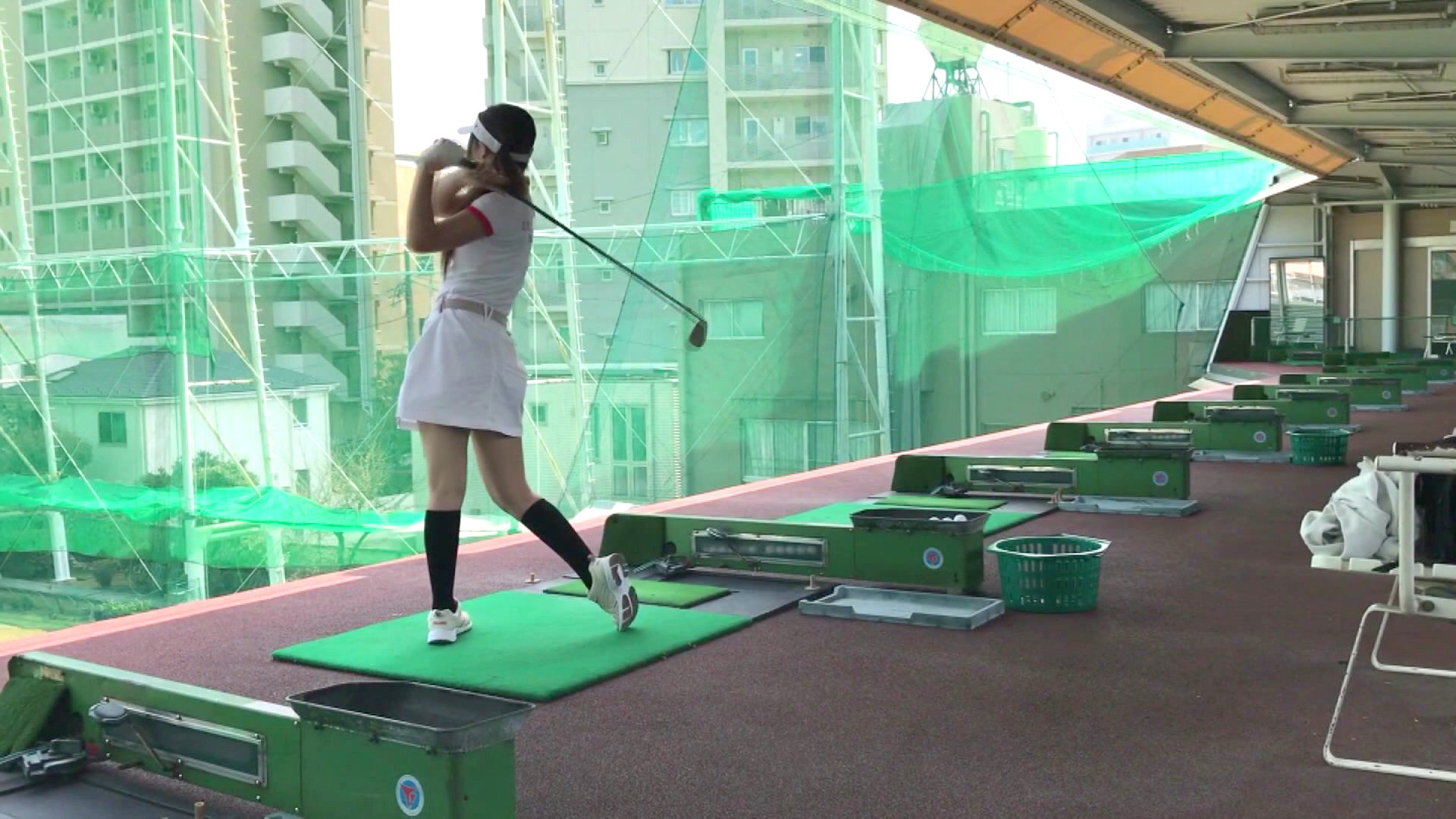 アクティブなスポーツ女子をナンパして夢のコスチュームSEXしちゃいましたww 画像16
