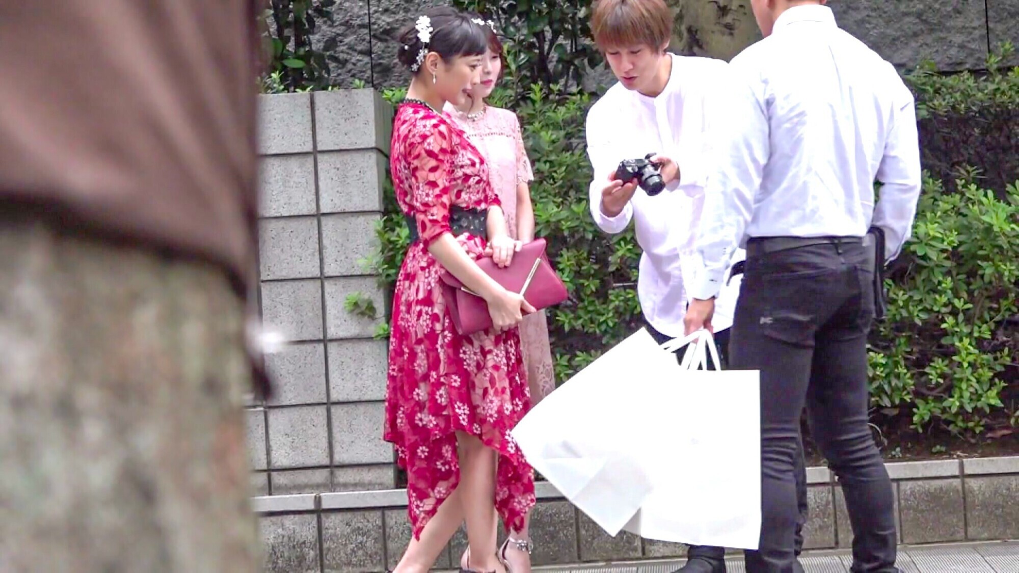 結婚式場付近でモデルのようなパーティドレスを着こなす挙式帰りの女子たちをナンパ!綺麗なフォルムの美女たちに中●しセックス決めちゃいました!! 3 画像6