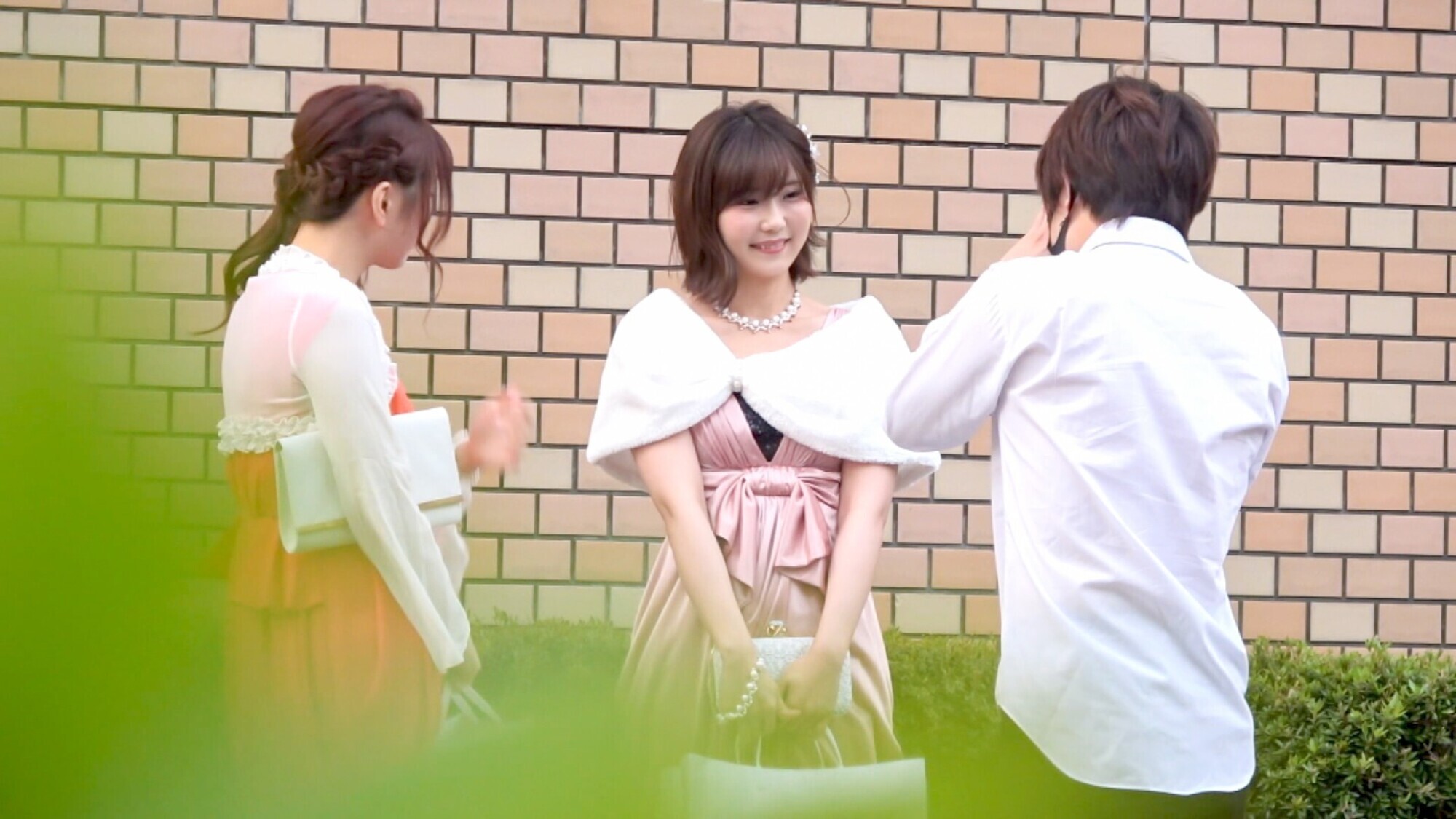 結婚式場付近でモデルのようなパーティドレスを着こなす挙式帰りの女子たちをナンパ!綺麗なフォルムの美女たちに中●しセックス決めちゃいました!! 3 画像16