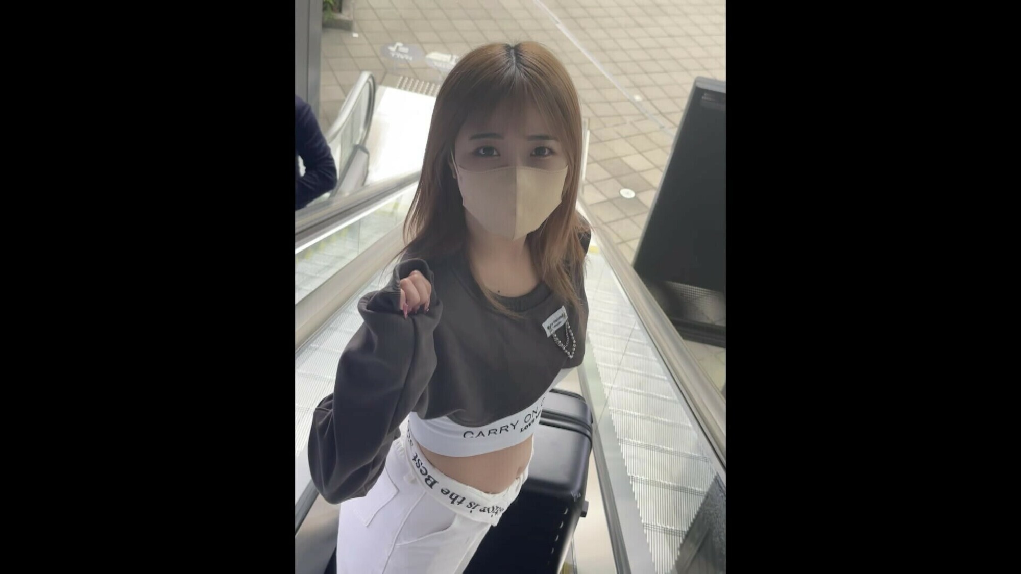 やりたい盛りなカップルの完全生ハメ中出しセックス流出映像 画像16