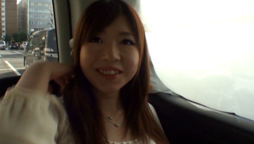 最近、近所に越してきた団地妻があまりにも可愛すぎるので思わず声を掛けたら欲求不満だったらしくAV撮影までOKしてくれちゃいました!! 3人の素人美人妻 あけみさん28歳 かほさん23歳 あすざさん26歳 画像2