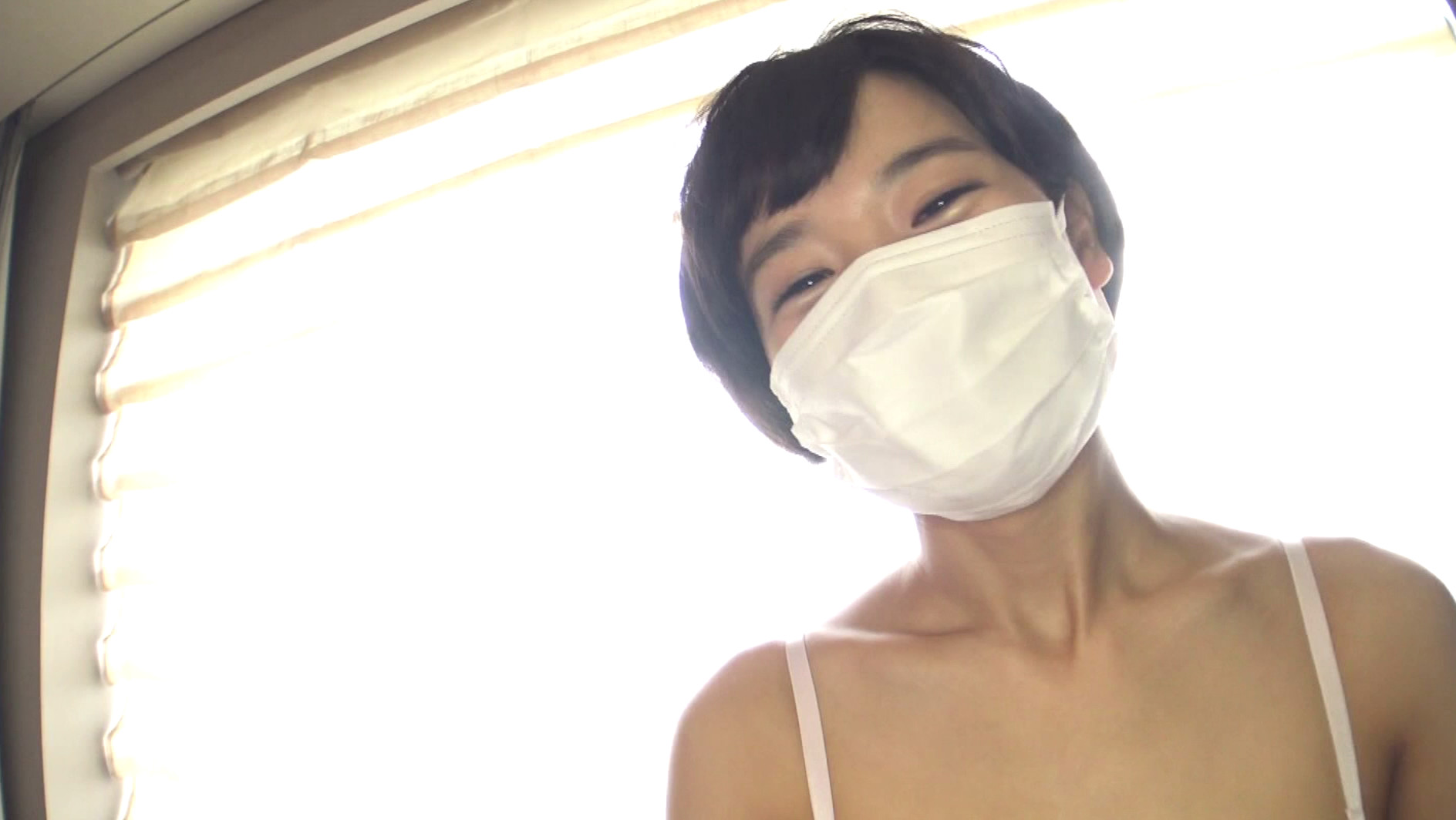 素人・マスク女子全裸図鑑~恥ずかしがり屋の素人娘がマスクを装着すると、どこまで大胆になれるのか!?~ 画像17