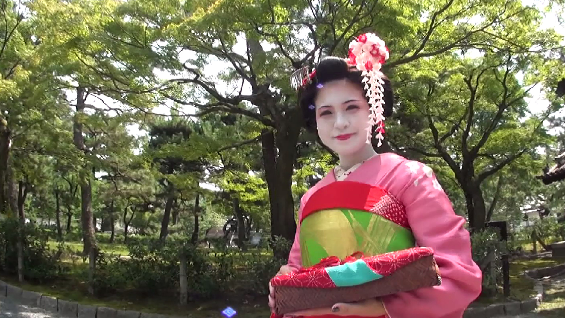 京都発!!現役舞妓Debut ひな 画像1