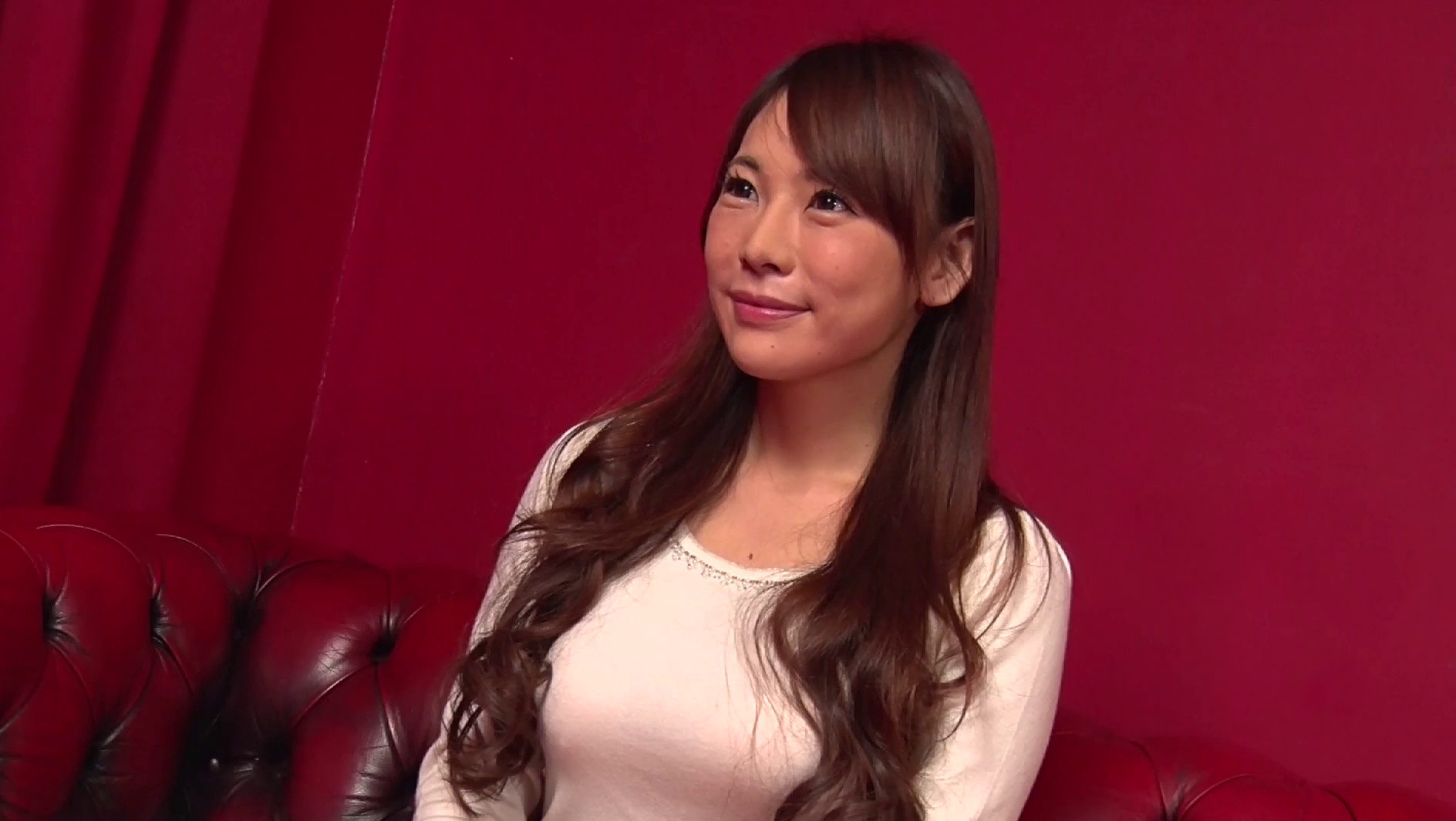 高級エステ店で働く友達の巨乳美人妻！媚薬ゴム無しSEX！トランス状態で生中出し調教！ 画像1