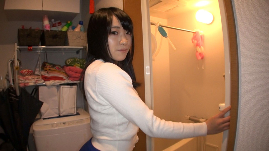 個人撮影 経験人数1名、熱帯魚店勤務のウブで奥手なエロ尻スレンダー娘の自宅SEX 美希さん23歳 画像2