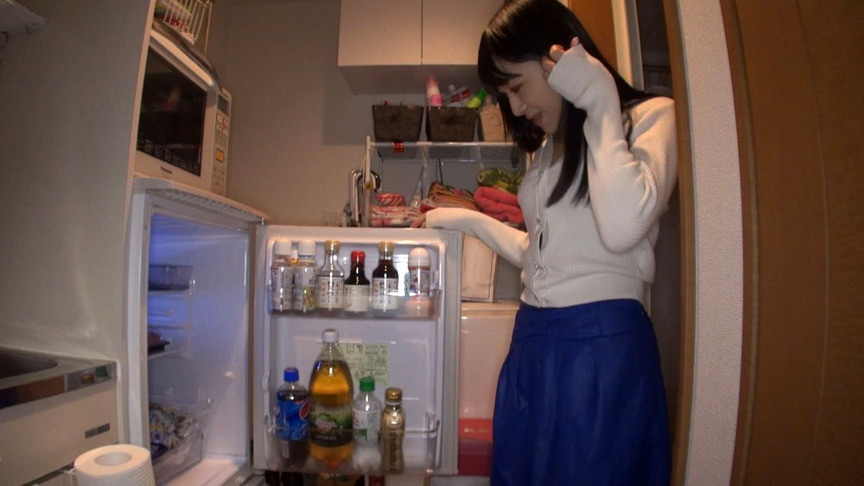 個人撮影 経験人数1名、熱帯魚店勤務のウブで奥手なエロ尻スレンダー娘の自宅SEX 美希さん23歳 画像3