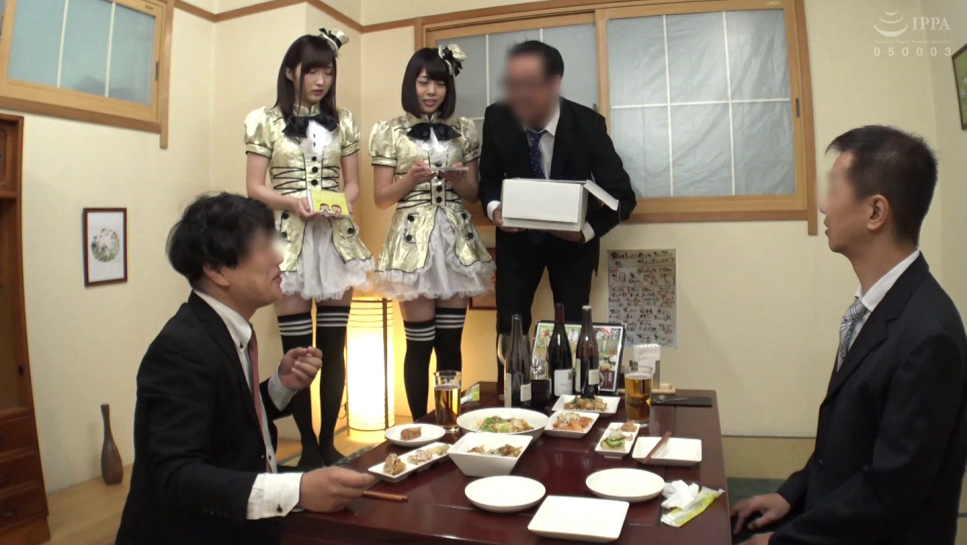 一人じゃ無理だけど友達と一緒だったからノリと勢いでAV出演しちゃった素人娘達全69人 4時間スペシャル 画像9