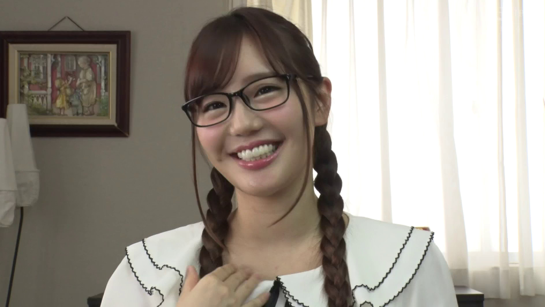 地味で清楚系な文学美女限定ナンパ!真面目に見える彼女たちはむっつりスケベ?初めての筆おろしに興味が止まらない!言われるがまま指示されるままに真面目にエロ行為をする!ムッツリスケベ心に火がつきエロ覚醒した文学美女は童貞生チ●ポを拒めない!!220分SP 画像1