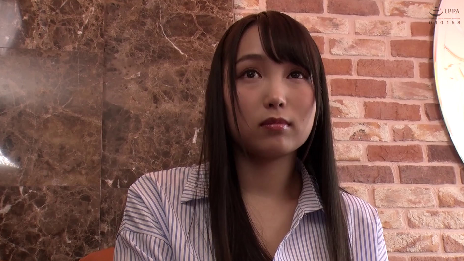 お互い別の婚約相手がいる不倫カップルの最後のSEXをAV撮影 ぐうシコ映像 神奈川県在住28歳 都内図書館 司書勤務 ななみさん 画像1