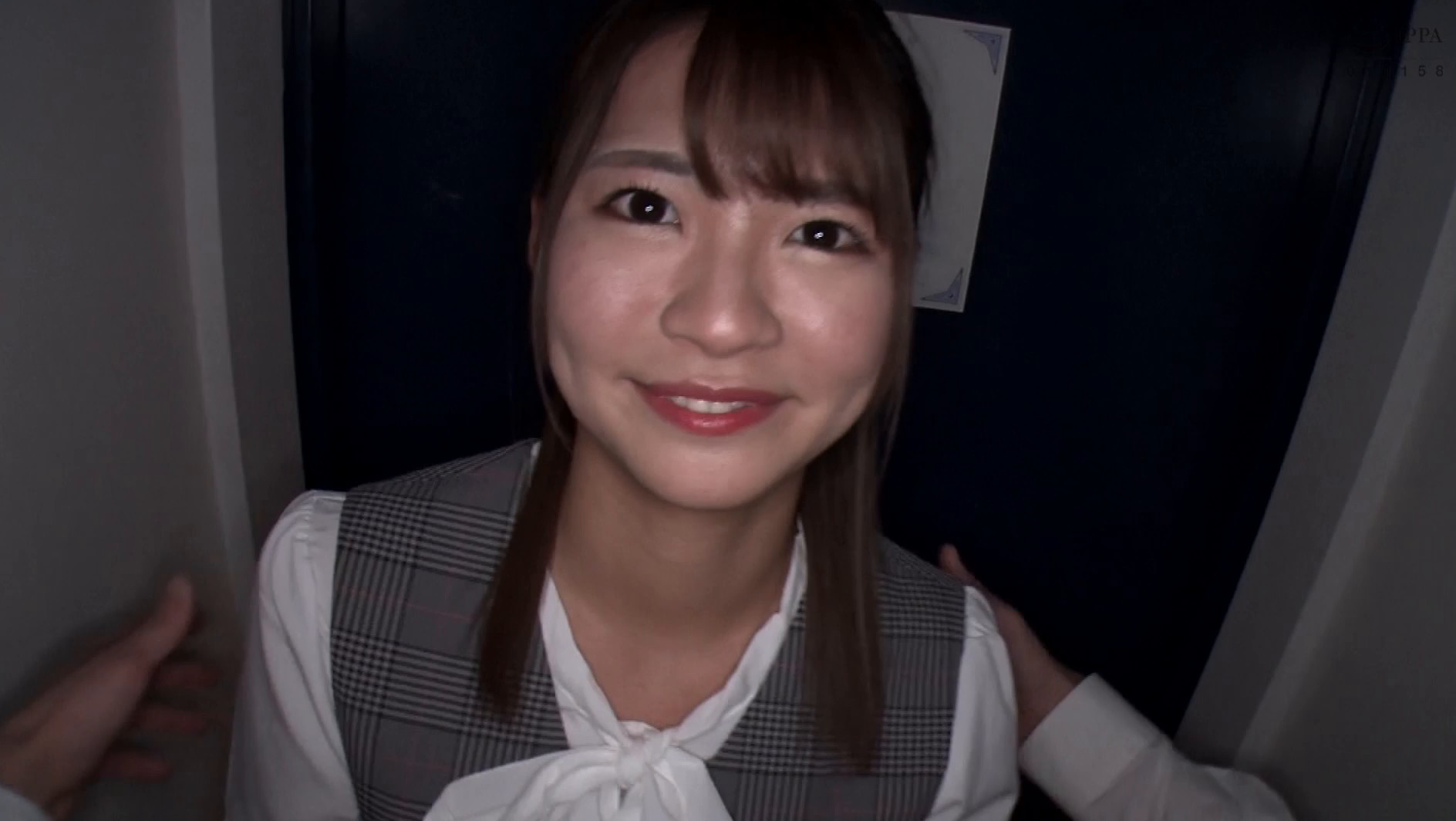 完全主観 性欲の強すぎる憧れの同僚と仕事をサボってひたすら性交 入社2年目東條さん24歳 画像1