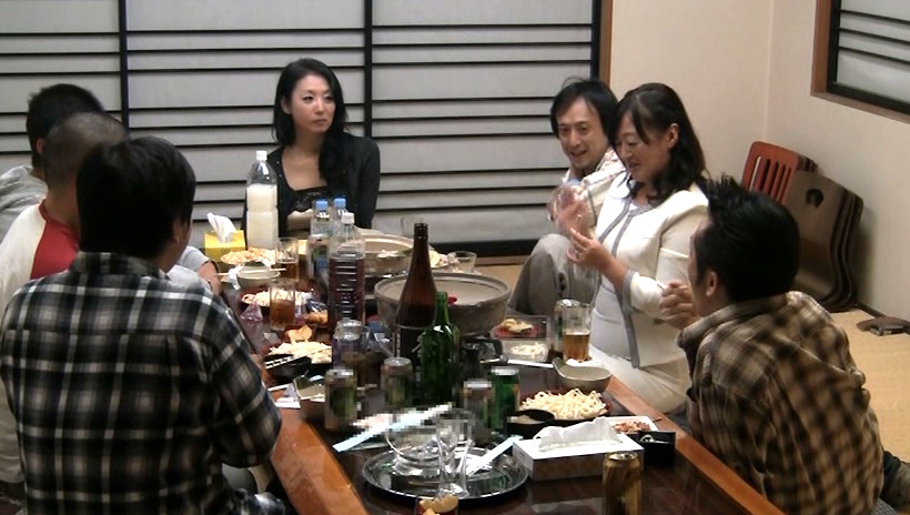 実録 堅物な妻を騙して町内会の宴会にて強制羞恥プレイさせたら･･･ K子（45） 画像17
