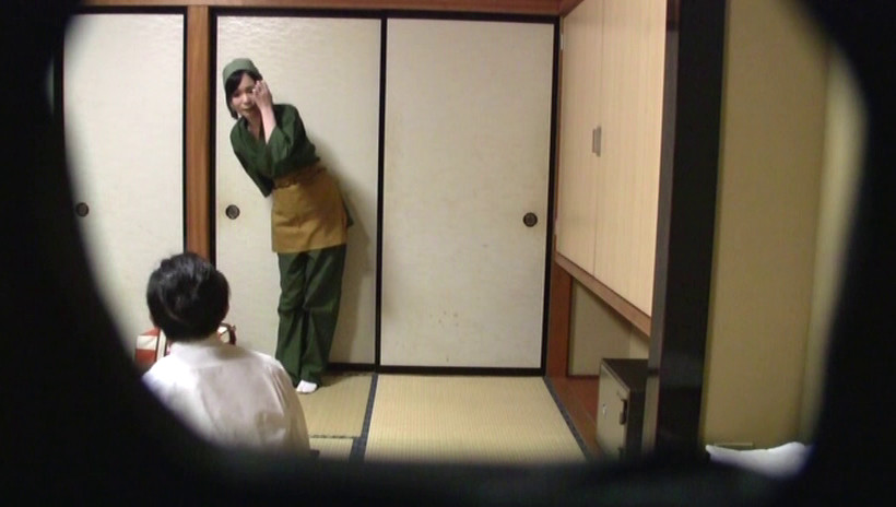 どこまでヤレる！？老舗旅館仲居のお姉さん5 画像10