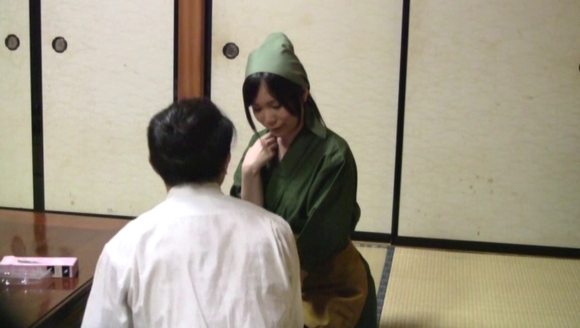 どこまでヤレる！？老舗旅館仲居のお姉さん5 画像11