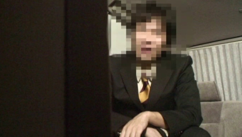ご主人のEDにお困りな人妻さんがナンパされて寝取られ浮気SEXに至るDVD 画像16