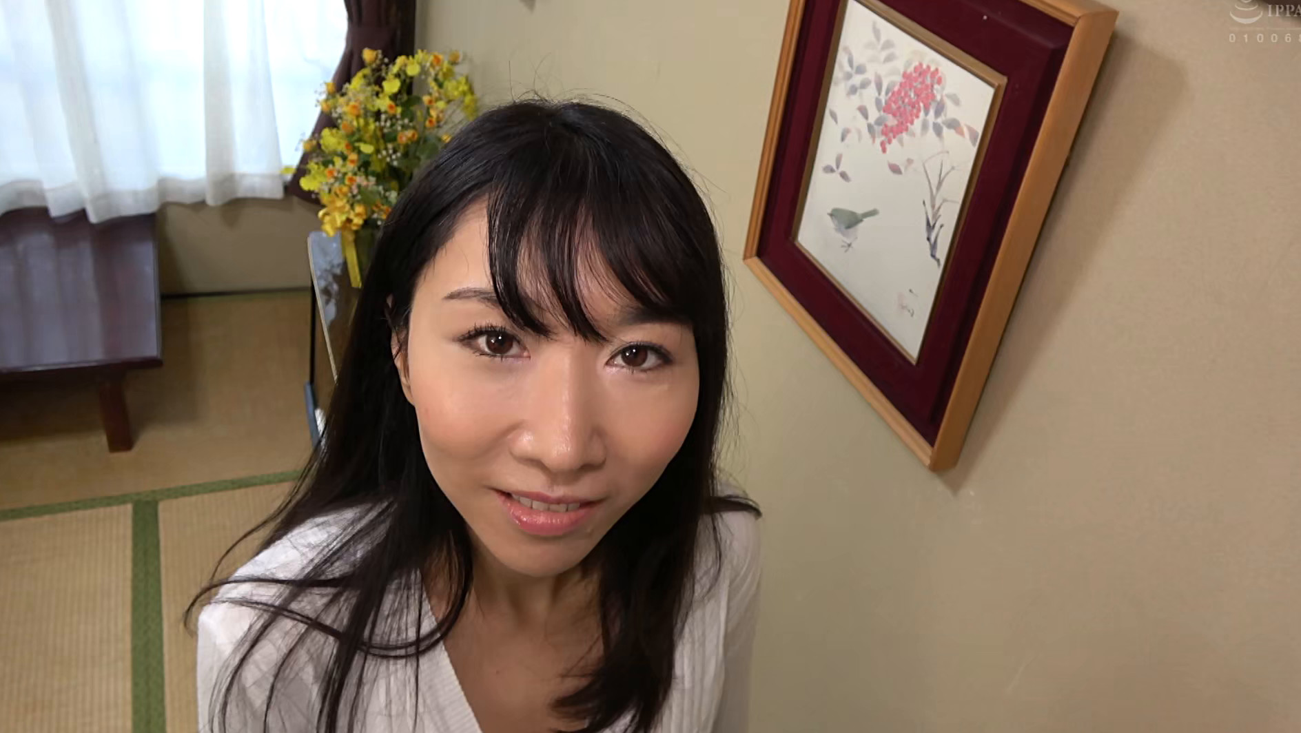 子供部屋おじさん（35歳無職の息子）を性処理する義母 森田紅音