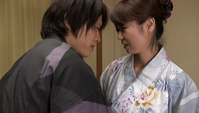 温泉で母の裸に勃起した息子、そのいきり立つチ○ポを優しく自身のマ○コに迎え入れる母 2 ol sxn0024 17 - 温泉で母の裸に勃起した息子、そのいきり立つチ○ポを優しく自身のマ○コに迎え入れる母 2