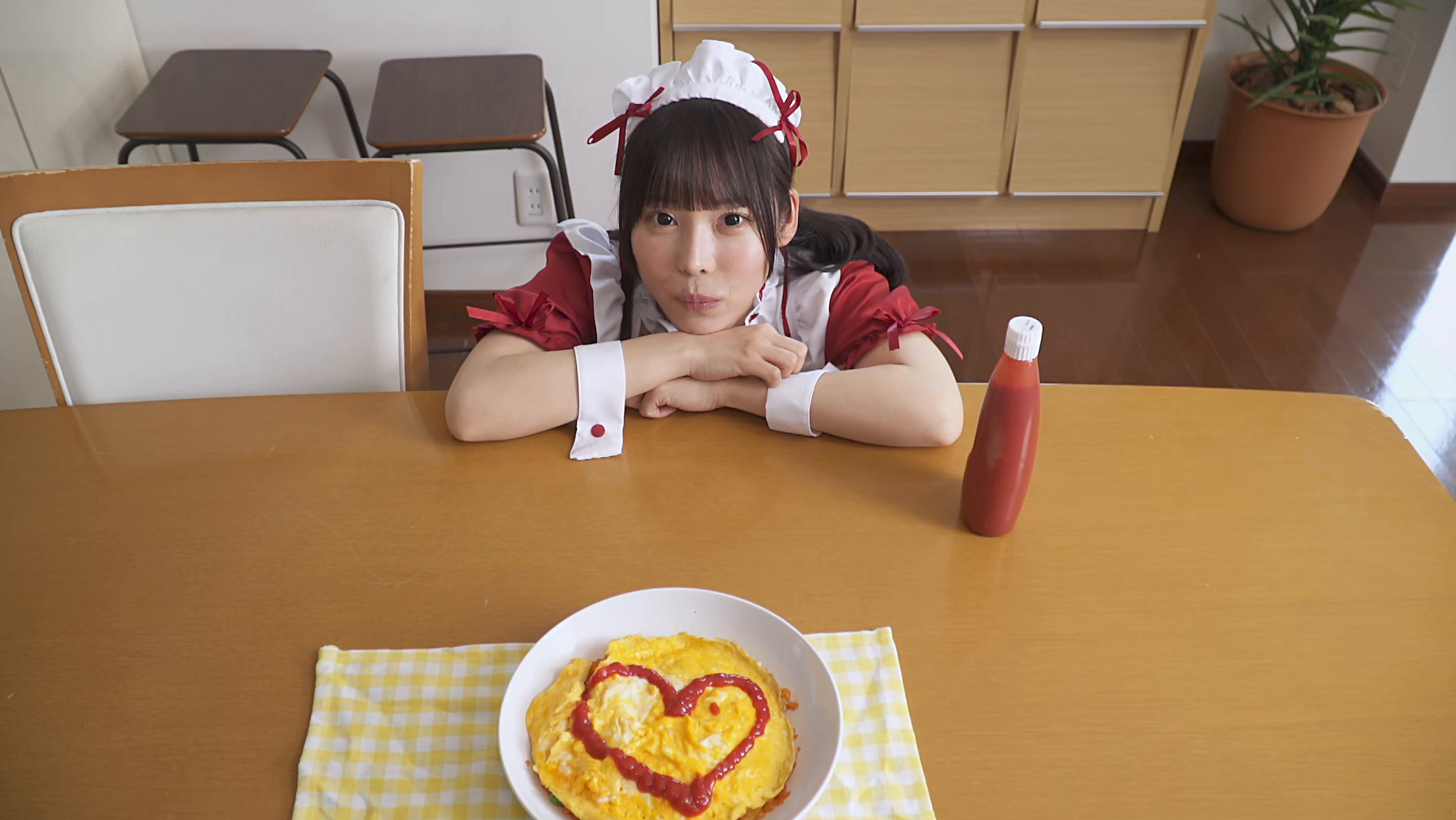 ご主人様とメイドさん 風愛ことり 1枚目