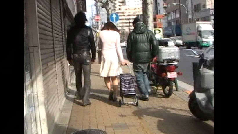 四十路妻!三十路妻!若妻をナンパして全員生中出し!! 4 画像15