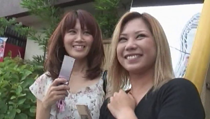 人妻たちをターゲットにナンパ！奥さん最近旦那とセックスしてますか？ 性欲溜まってるなら僕とセックスして解消しましょうよ！ 画像1