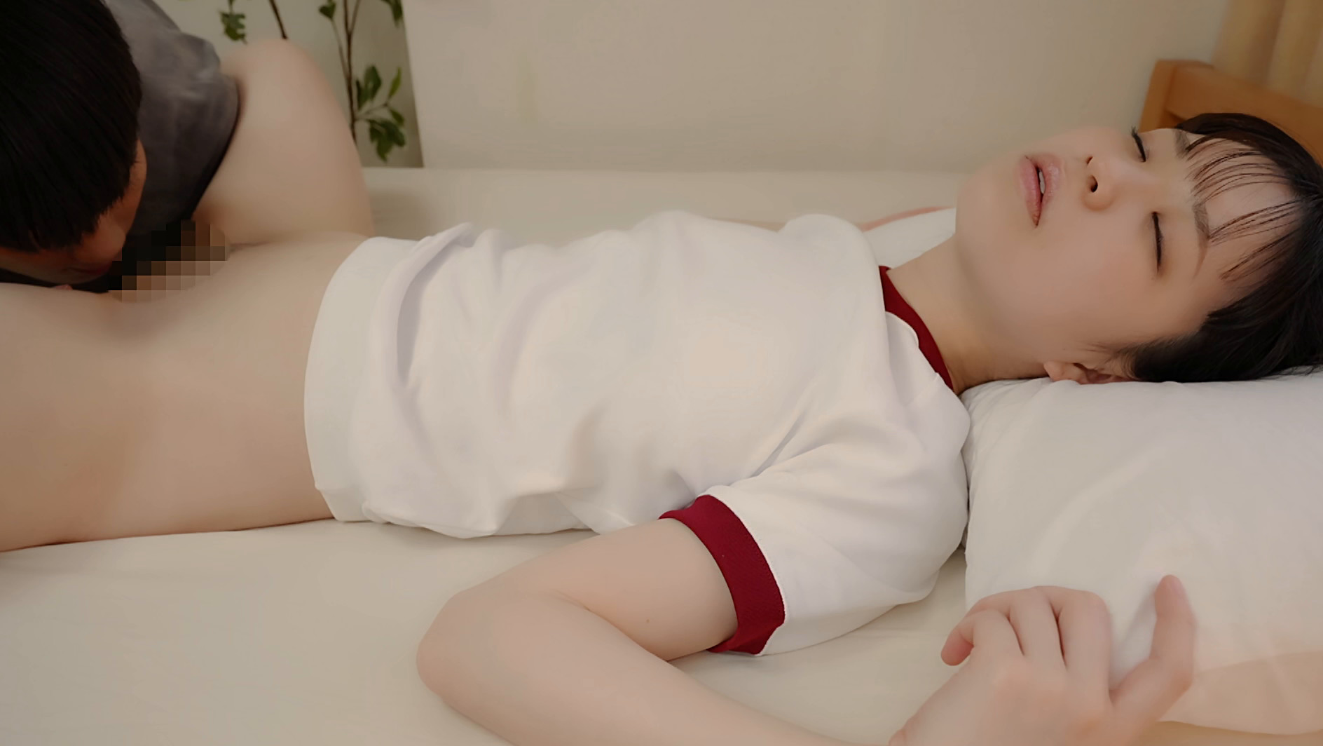 【星宮こと】妹が芋ジャージのファスナーを下ろすと、白い肌とマシュマロおっぱいが出てきて大迷惑！ 星宮こと-30