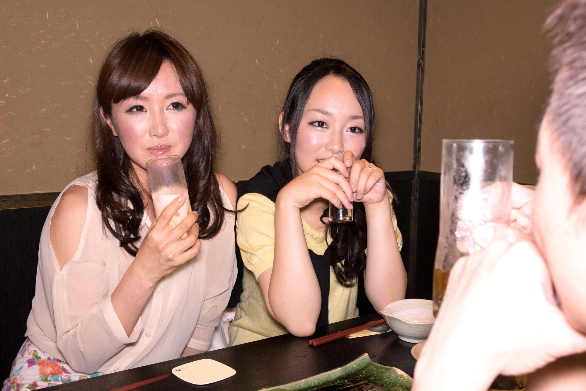 旦那様と上手くイカない三十路のOL妻に生挿入×顔射 のぞみさん 30歳 画像1