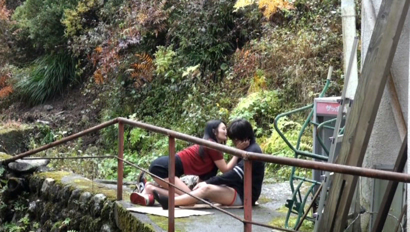 帰る場所を失った母と息子が慰め合う隠れ場所 画像3