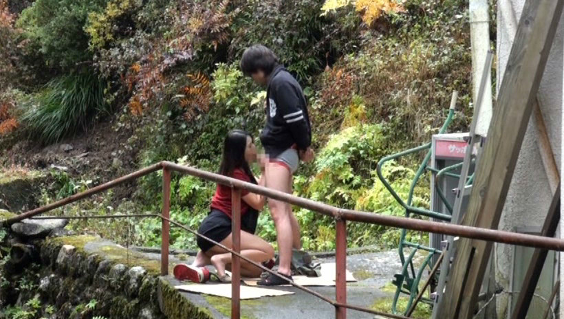 帰る場所を失った母と息子が慰め合う隠れ場所 画像4