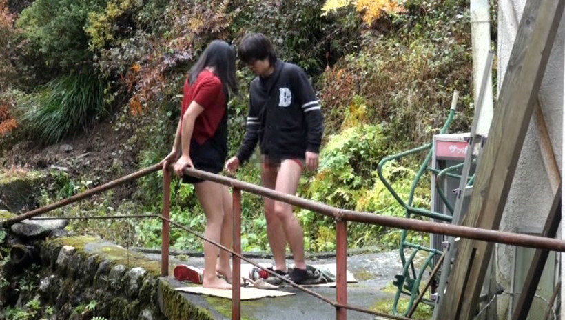 帰る場所を失った母と息子が慰め合う隠れ場所 画像5