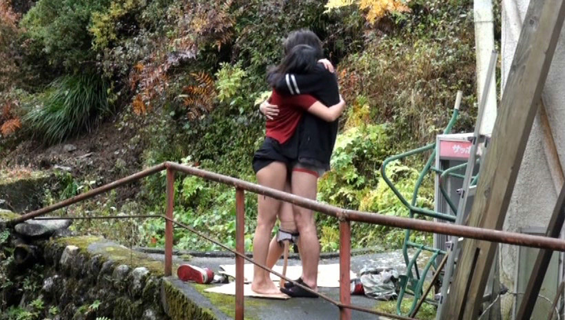 帰る場所を失った母と息子が慰め合う隠れ場所 画像9