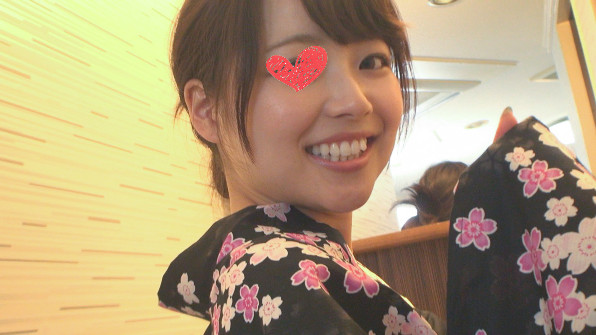 お祭り前に生ハメセックスをしたがる女子大生連続ハメでびゅるびゅる膣内放精ちぃ(21) 画像1