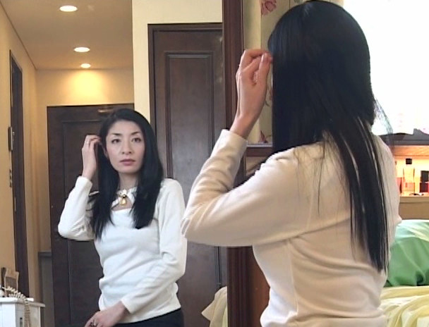 貴婦人乱交パーティー 画像10
