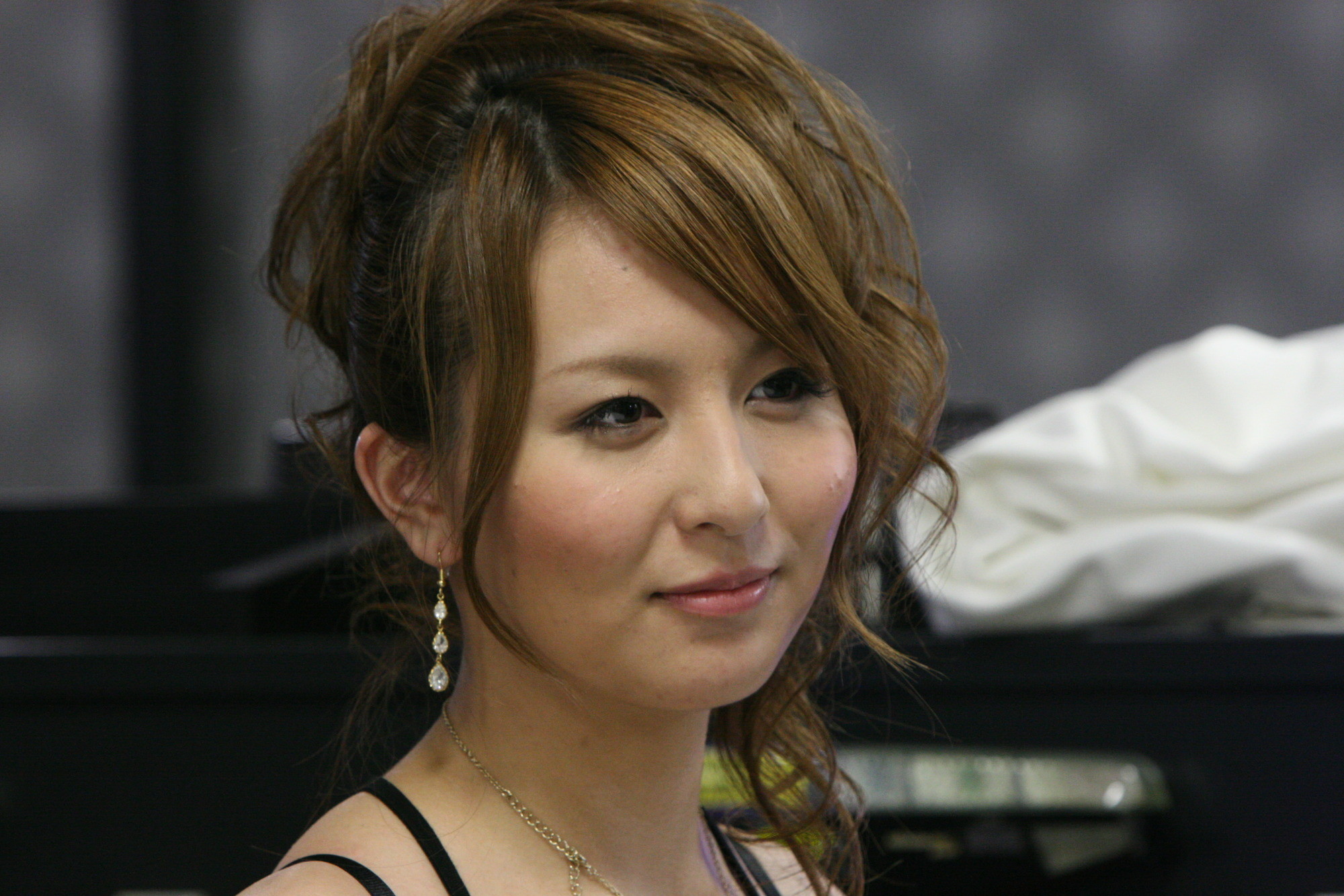 希崎ジェシカの美乳クレイジー・ビッチ!大回転エクスタシー・フィーバー 画像1