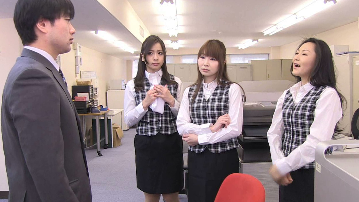 今 回 は 女 性 専 用 車 両 編.円 満 家 庭 編.オ フ ィ ス 編 と ３ パ-ト 構 成 で 盛... 