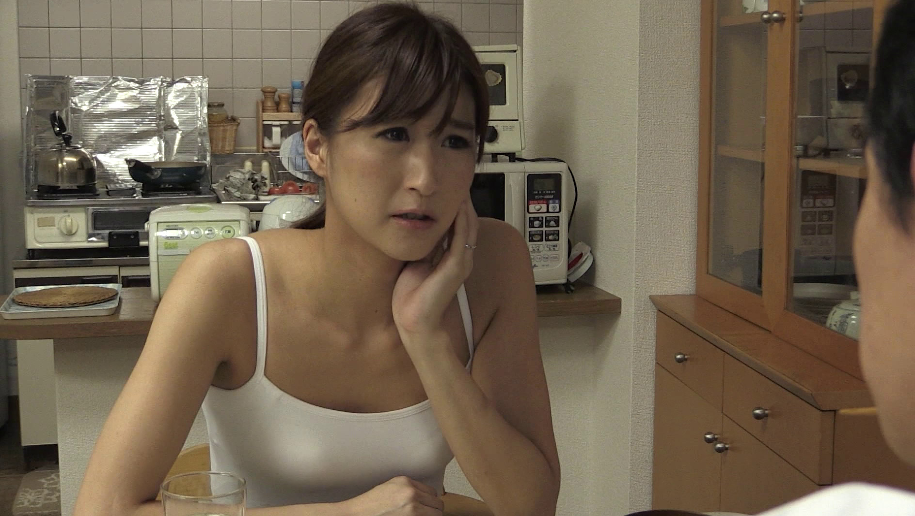 PMS(月経前症候群)の治療に来た人妻に媚薬を仕込み性欲絶頂寝取られアクメ 画像6