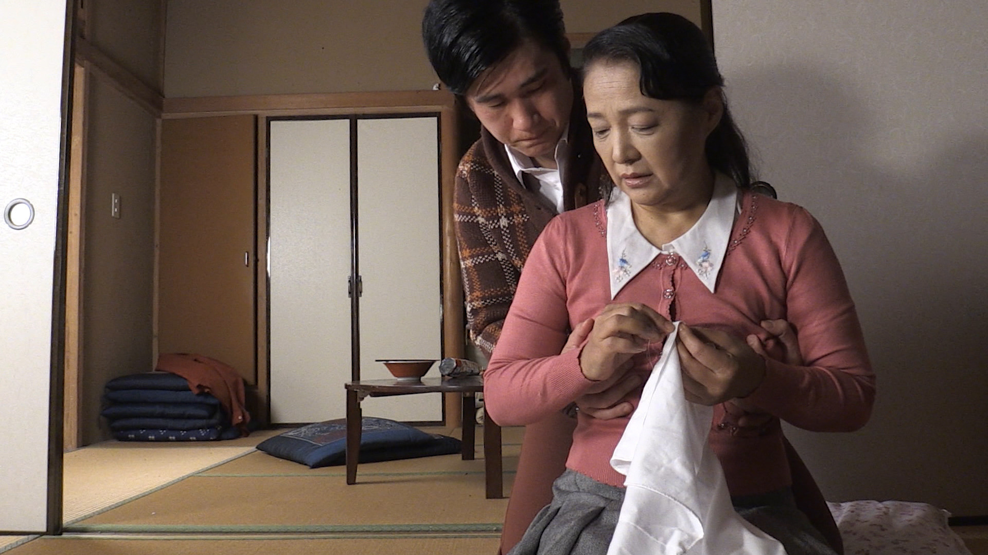 背徳の親子糞 母さんの臭いお尻の穴を嗅ぐ初めての男(ひと) 小杉みちよ 画像3