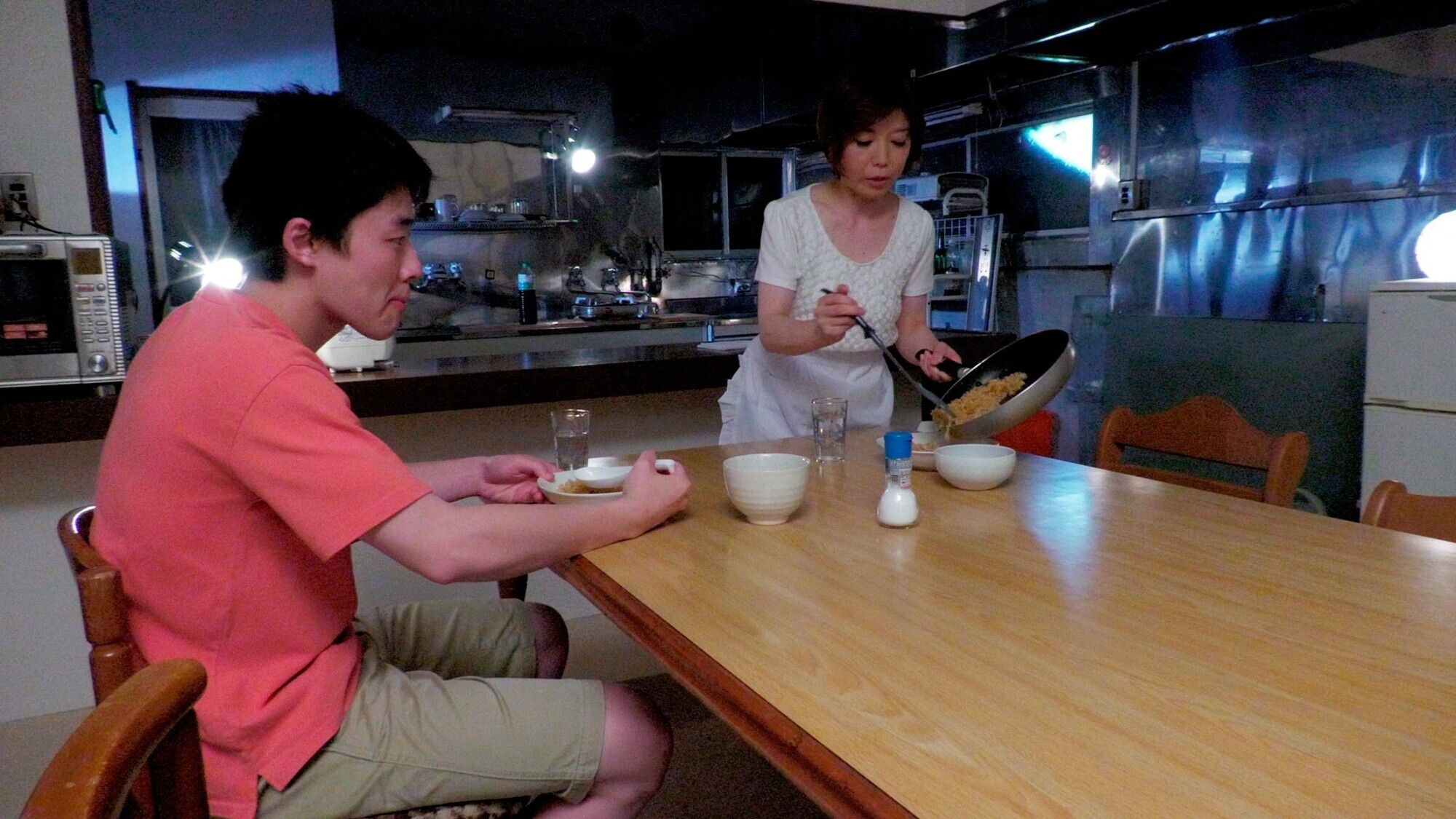 背徳の親子糞「うんこして・・・僕が母さんの臭いお尻の穴拡げてあげるから」 大滝美香子 画像2