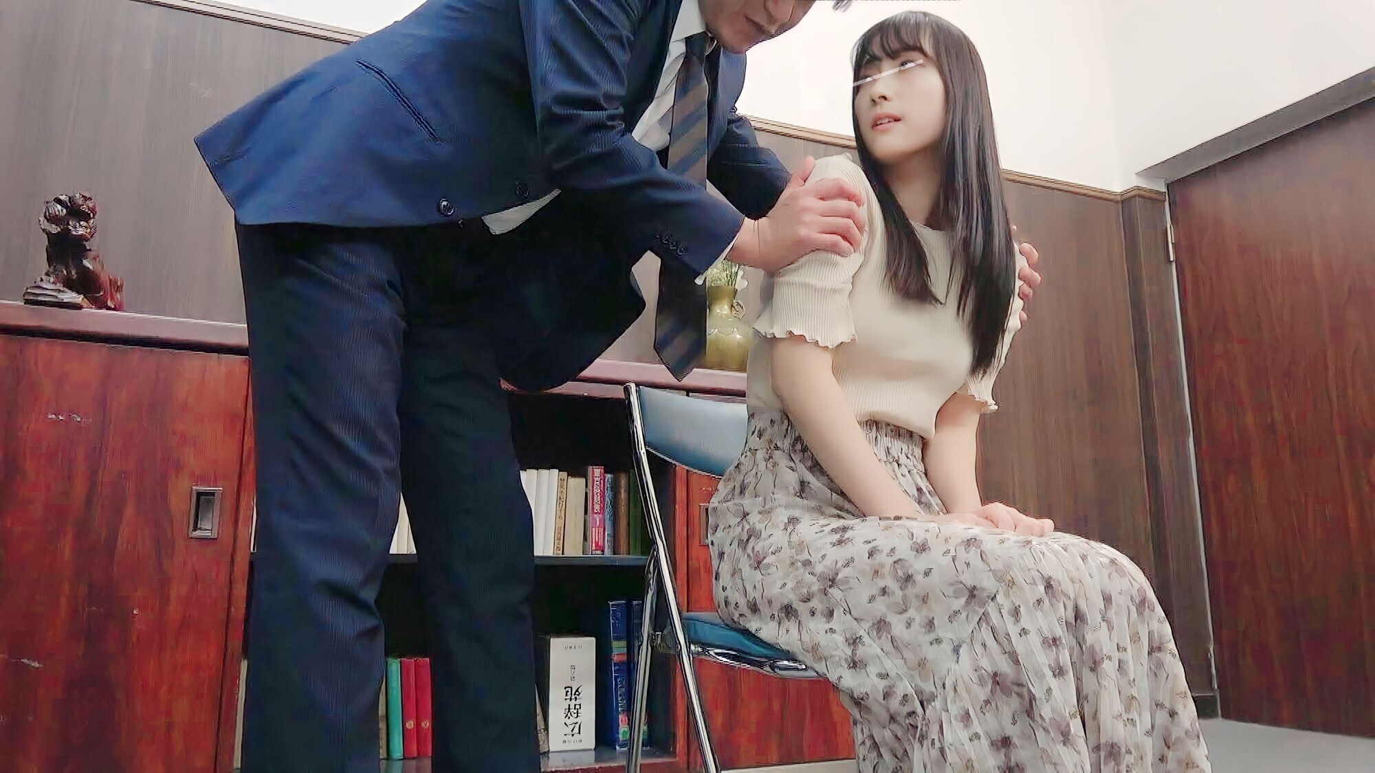 【配信限定】¥$マニー¥$の虎 志願者たちよ貴女の未来に投資します! 事業計画のビジョンを話していたらアソコがビショビショに!!投資即決!?即生挿入!? Vol.02 画像1