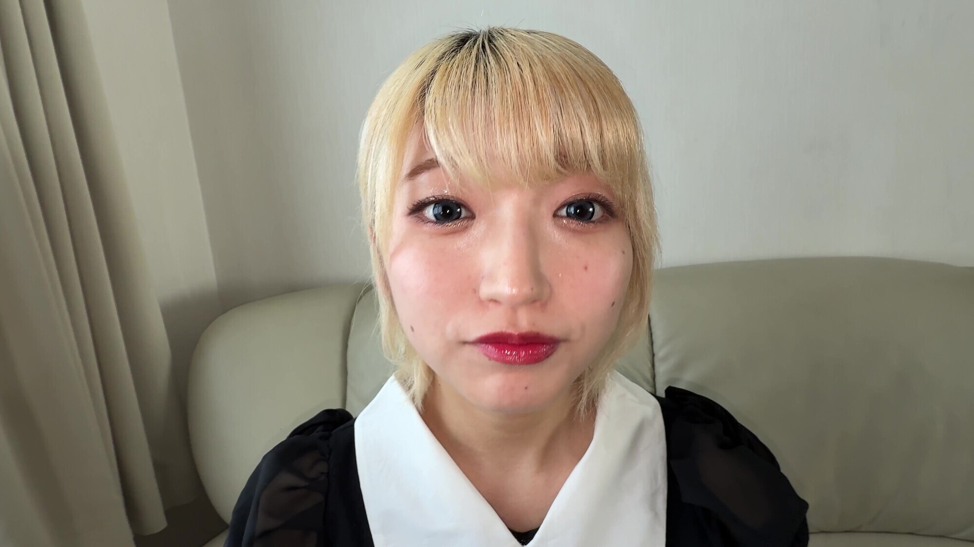 【個人撮影】安堂はるの 童貞卒業！？初喉チンコ触り 画像1