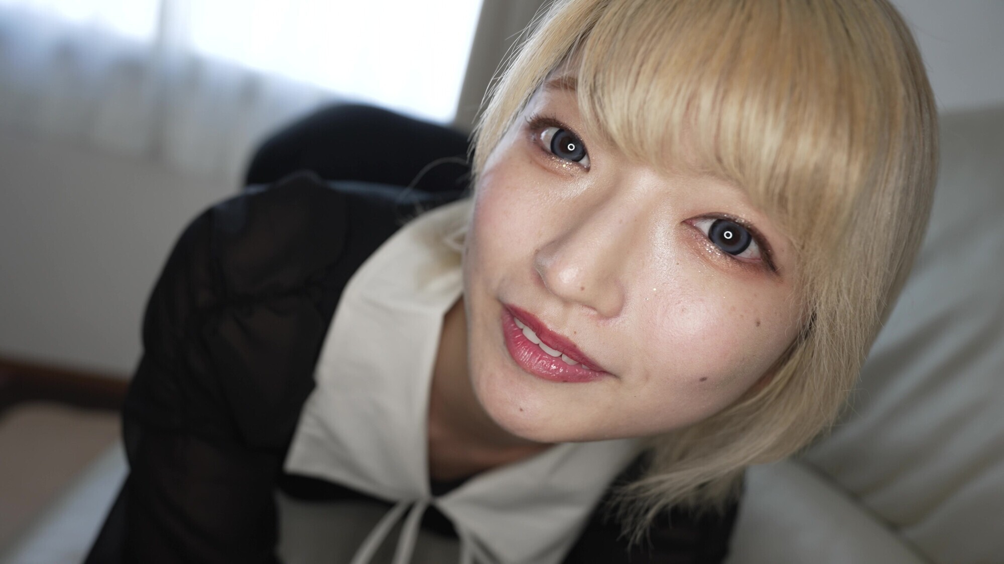 【個人撮影】安堂はるの ムラムラ限界!押し倒し鼻舐め&キス 画像1