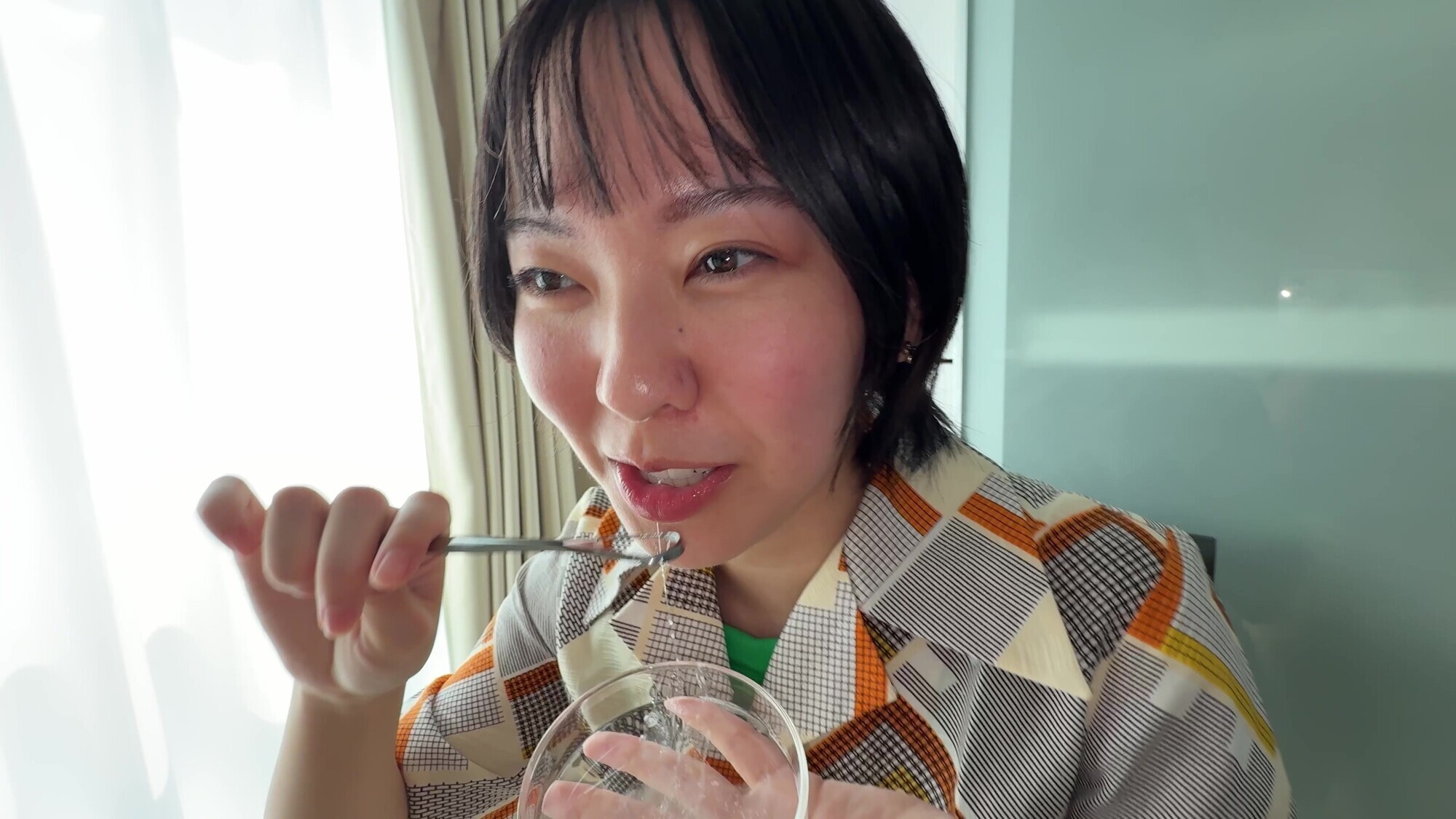 【個人撮影】加護まりの舌ブラシで「汚舌苔」採取 9枚目